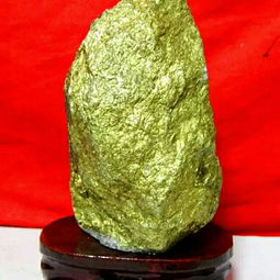 天然金礦石原石擺件 融合自然之韻與風水之道的藝術(shù)珍品